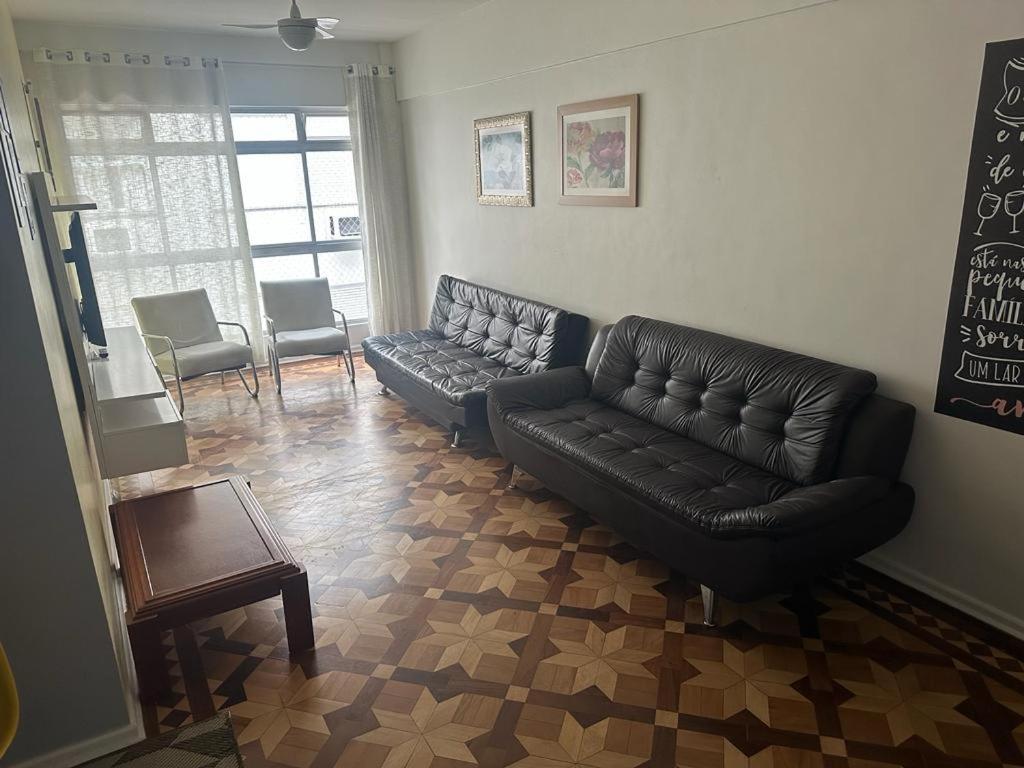 Apto A 250M Da Praia Enseada Гуаружа Экстерьер фото